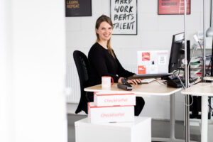 stade-werbe-agentur-fotograf-grafik-mitarbeiter-portrait-businessfotografie-unternehmen-2