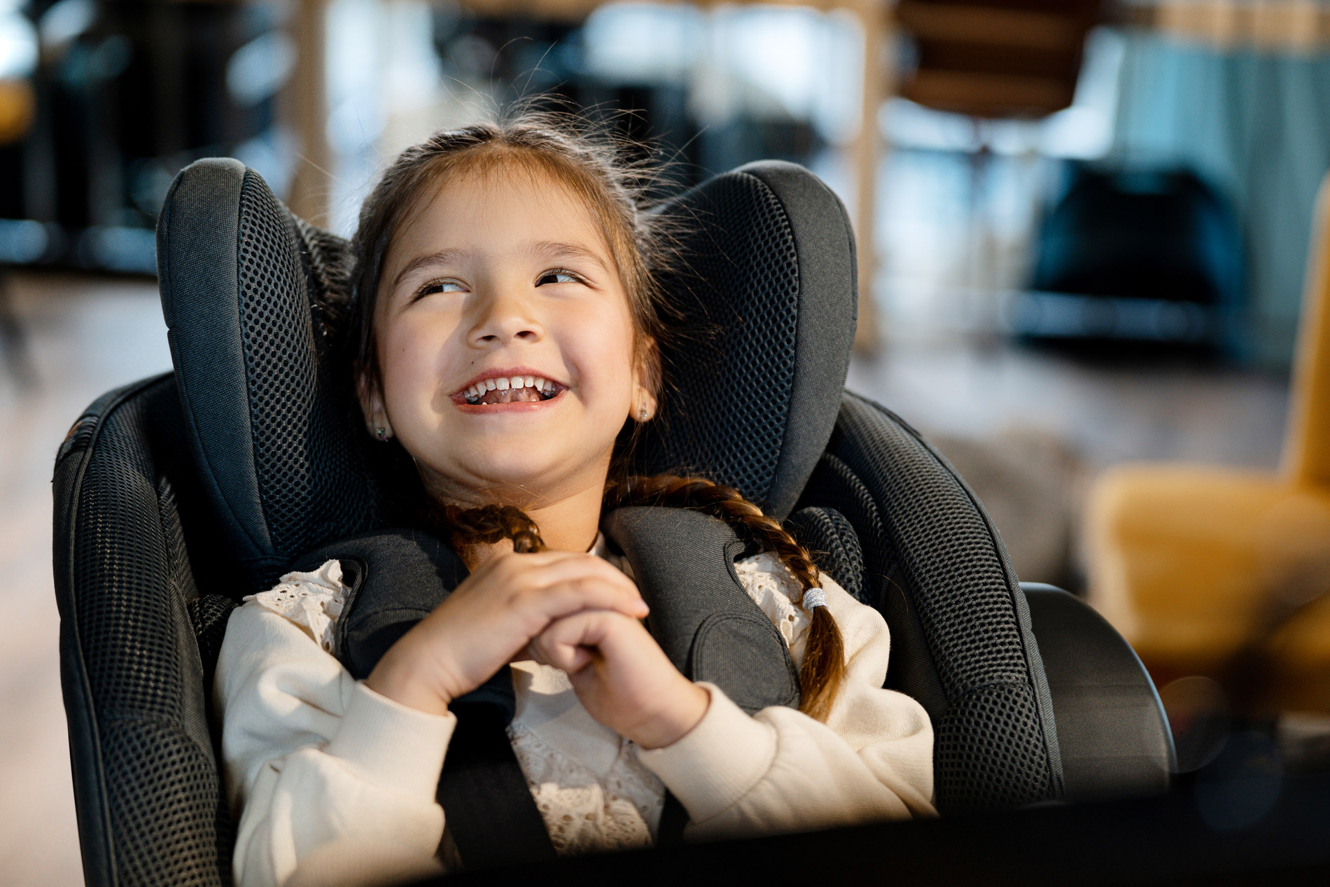 stade-werbe-agentur-fotograf-grafik-mitarbeiter-portrait-businessfotografie-unternehmen-hamburg-zwergperten-besafe-kindersitze-20