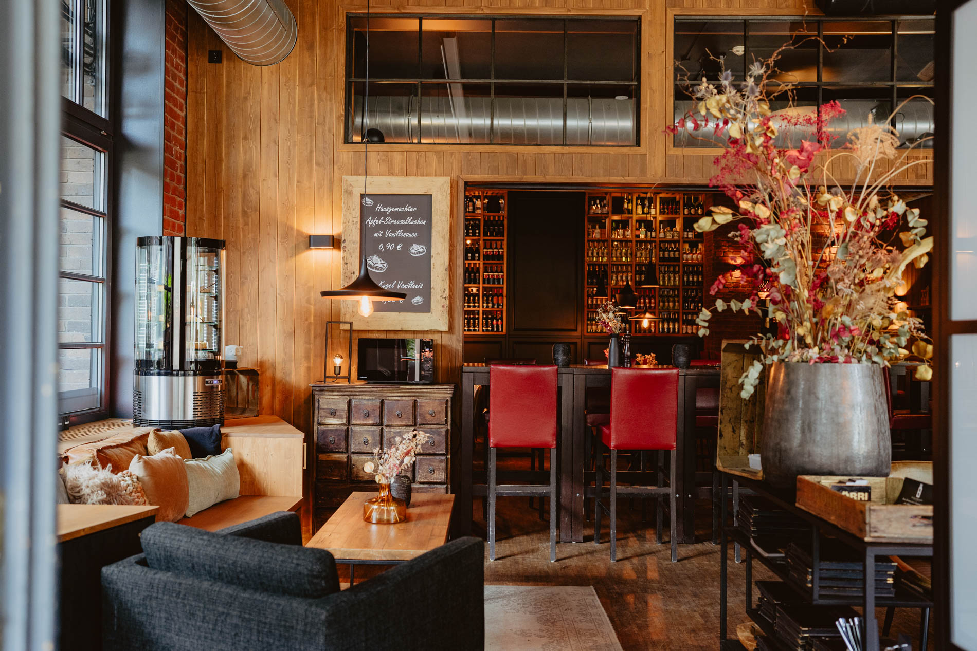 koerri-restaurant-hamburg-stade-werbeagentur-produktfotografie-keyvisual-businessfotografie-unternehmen-10